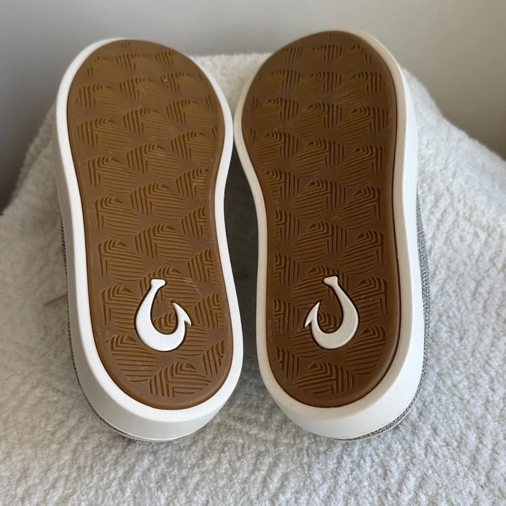 Olukai Pehuea Li Convertible Sneaker Women Tapa/White Sand Sz 7.5